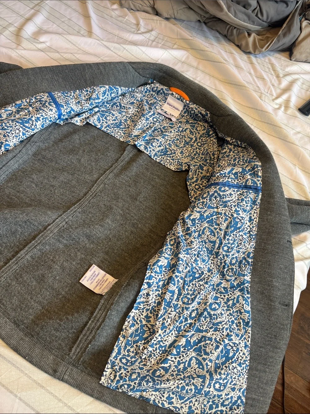 liberty Gray Knit Sport Coat with Patterned Lining - Picture 6 of 8